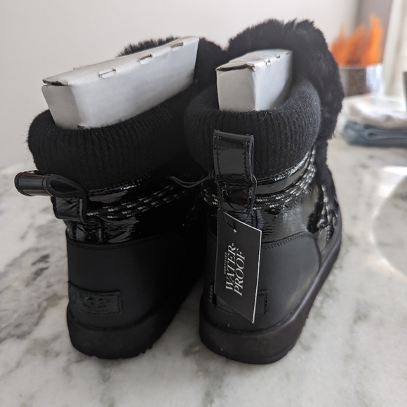 UGGs boots - Picture 3 of 4